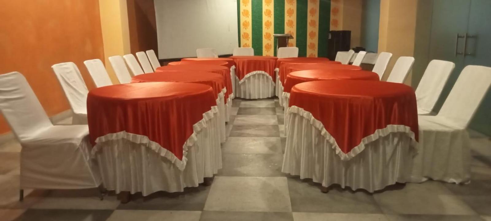 Hotel Grand Surya Kodarma Kültér fotó